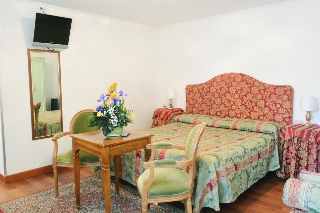 ונציה Hotel San Zulian מראה חיצוני תמונה